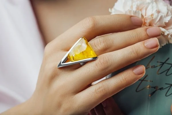 Балтийский янтарь в ювелирных украшениях